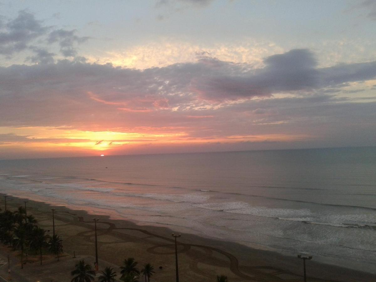 Apto Frente Ao Mar Apartman Peruíbe Kültér fotó